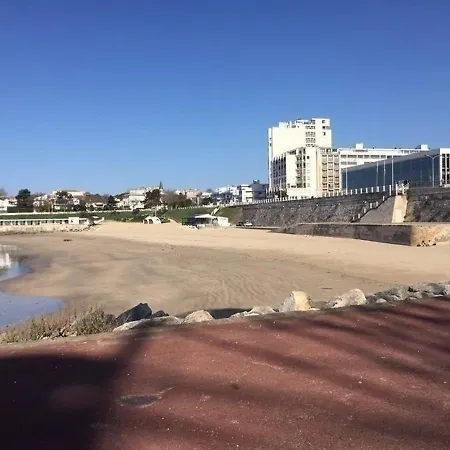 Vue A 180° De La Baie De アパート