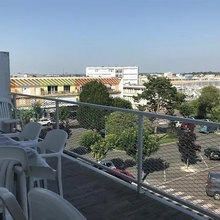 Vue A 180° De La Baie De アパート ロワイヤン